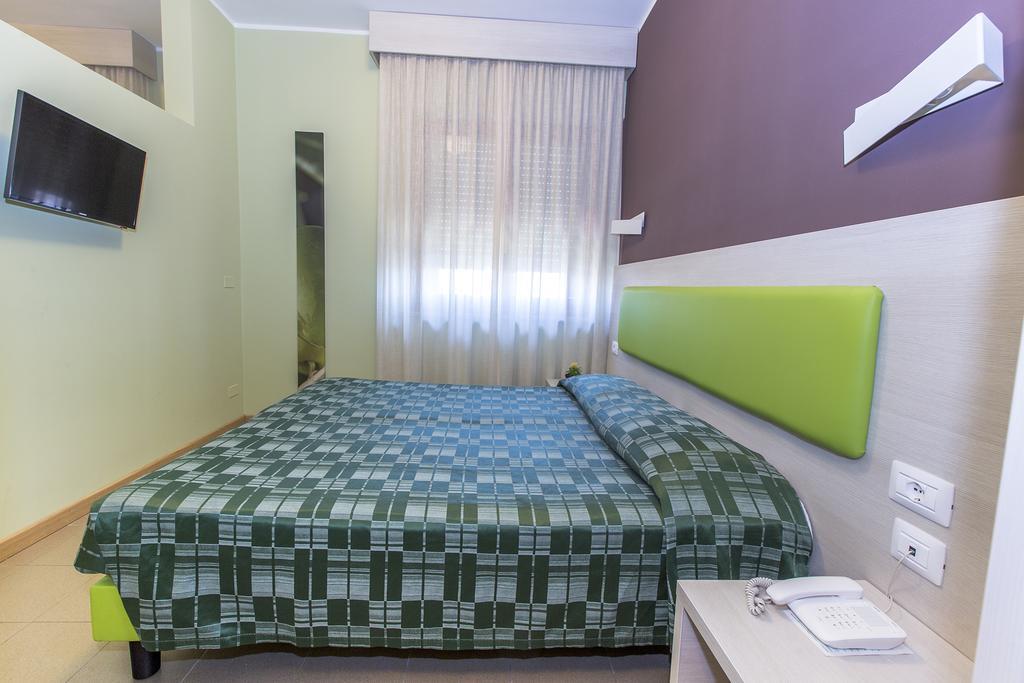 Hotel Residence Ulivi E Palme กาญารี ภายนอก รูปภาพ